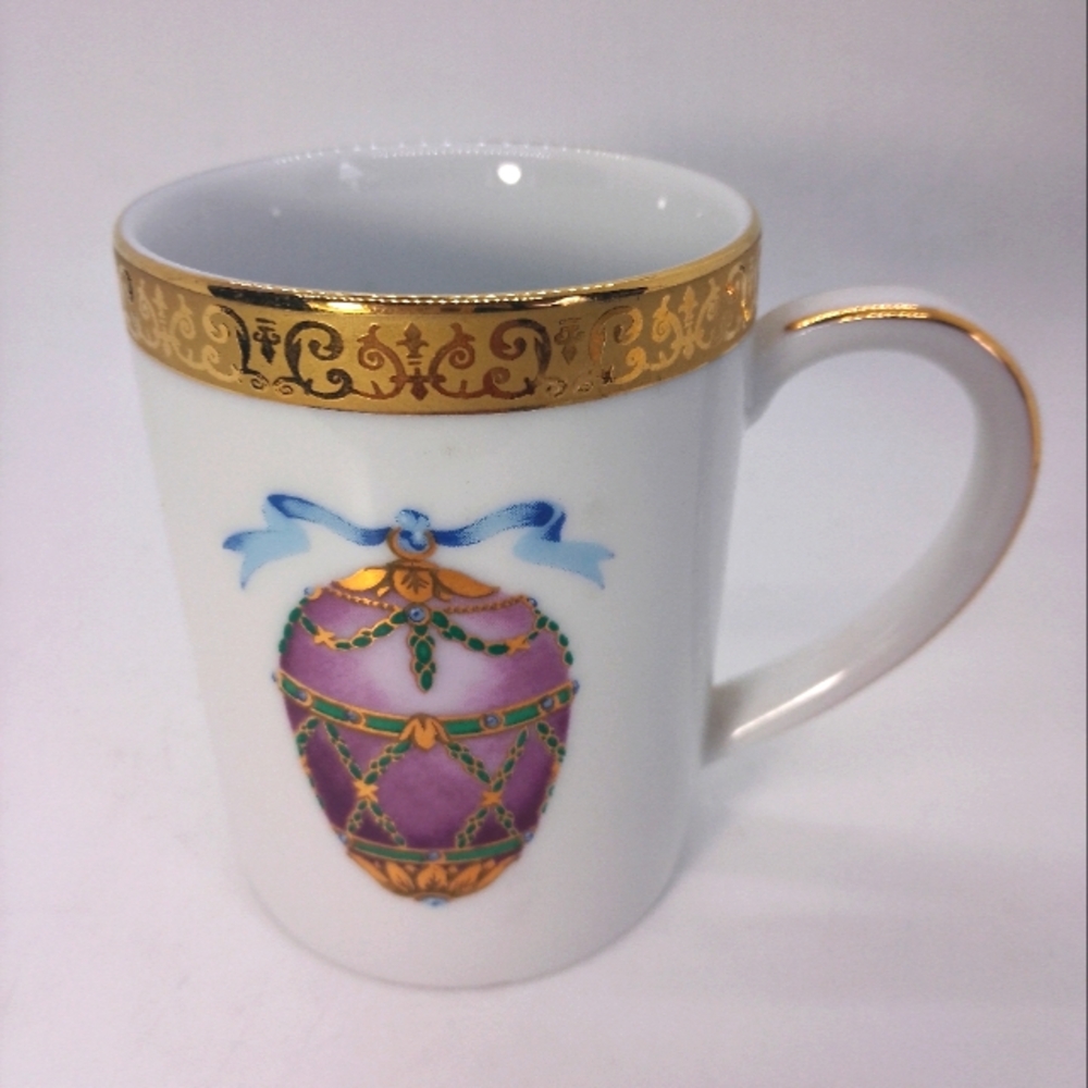 Vintage Gold Trimmed Mug with Purple Ornament Design